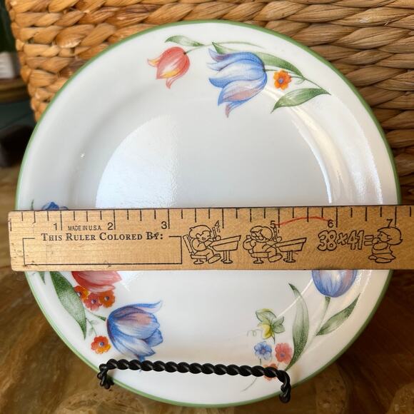 Corelle tulip discontinued salad plates - Picture 3 of 5